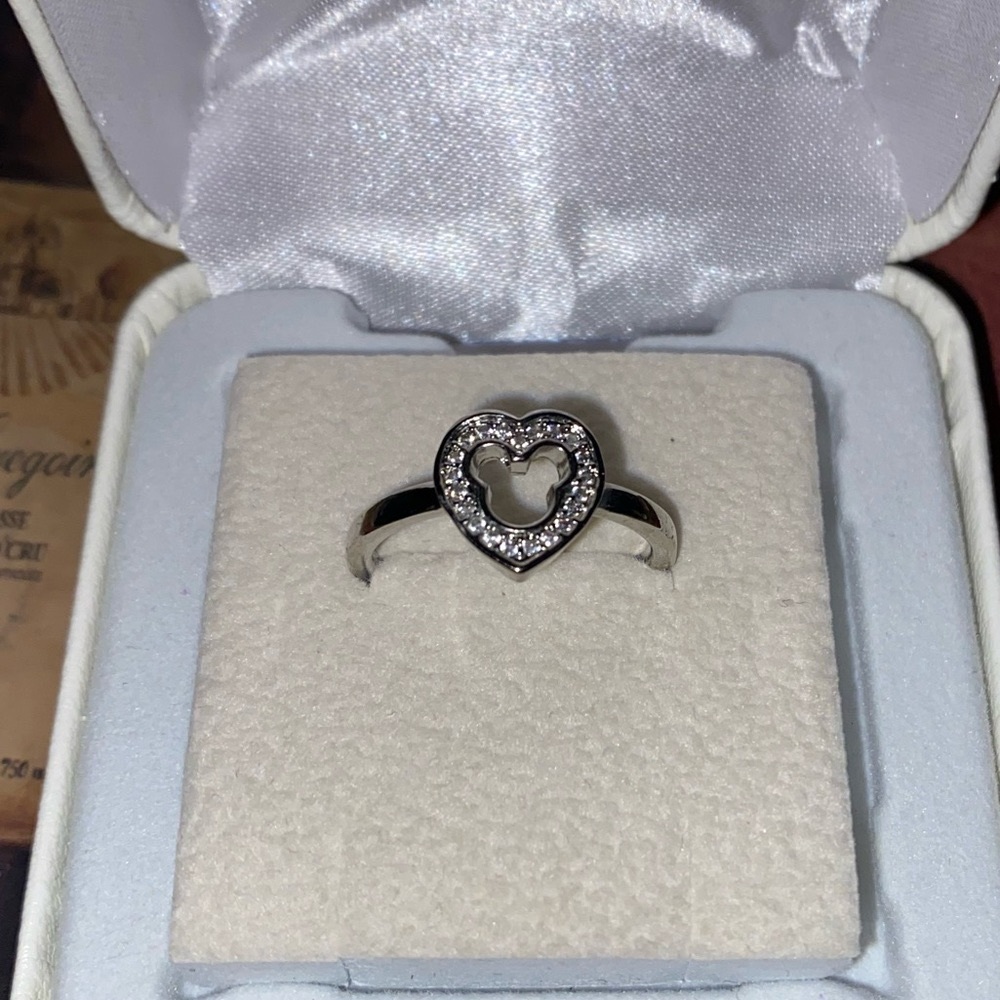 💙💙Mickey Mouse Heart Ring size 8 silver 925